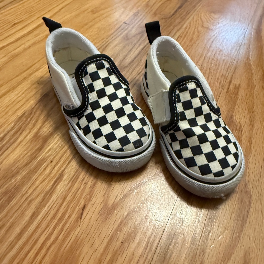 Vans Kids Slip-On Sneakers - Black and White Checkerboard